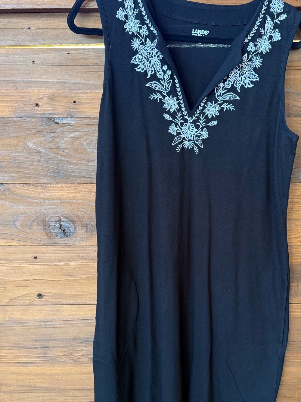 Lands' End Black Sleeveless V-Neck Tank with White Floral Embroidery